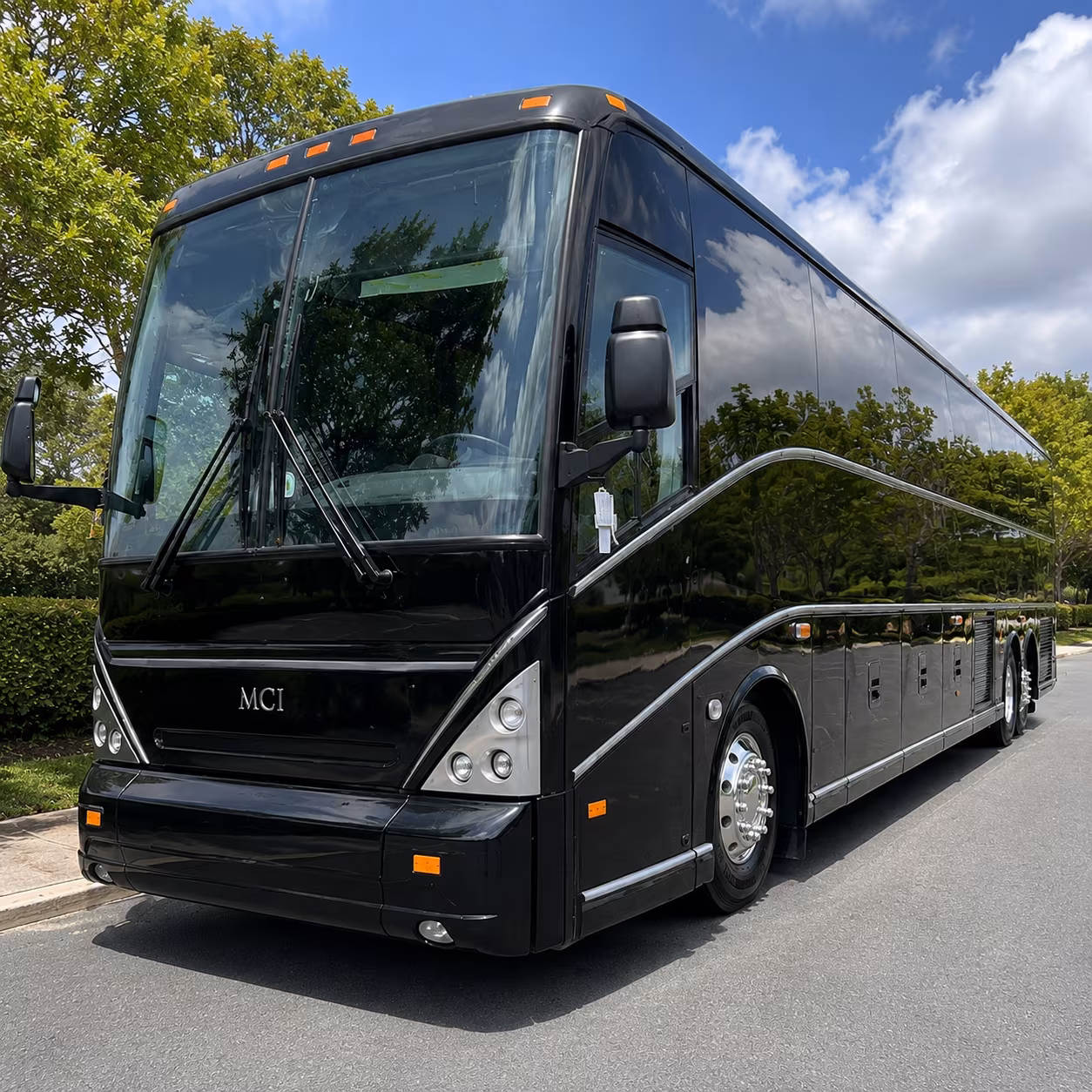french quarter wedding venue shuttles the right bus size makes all the difference